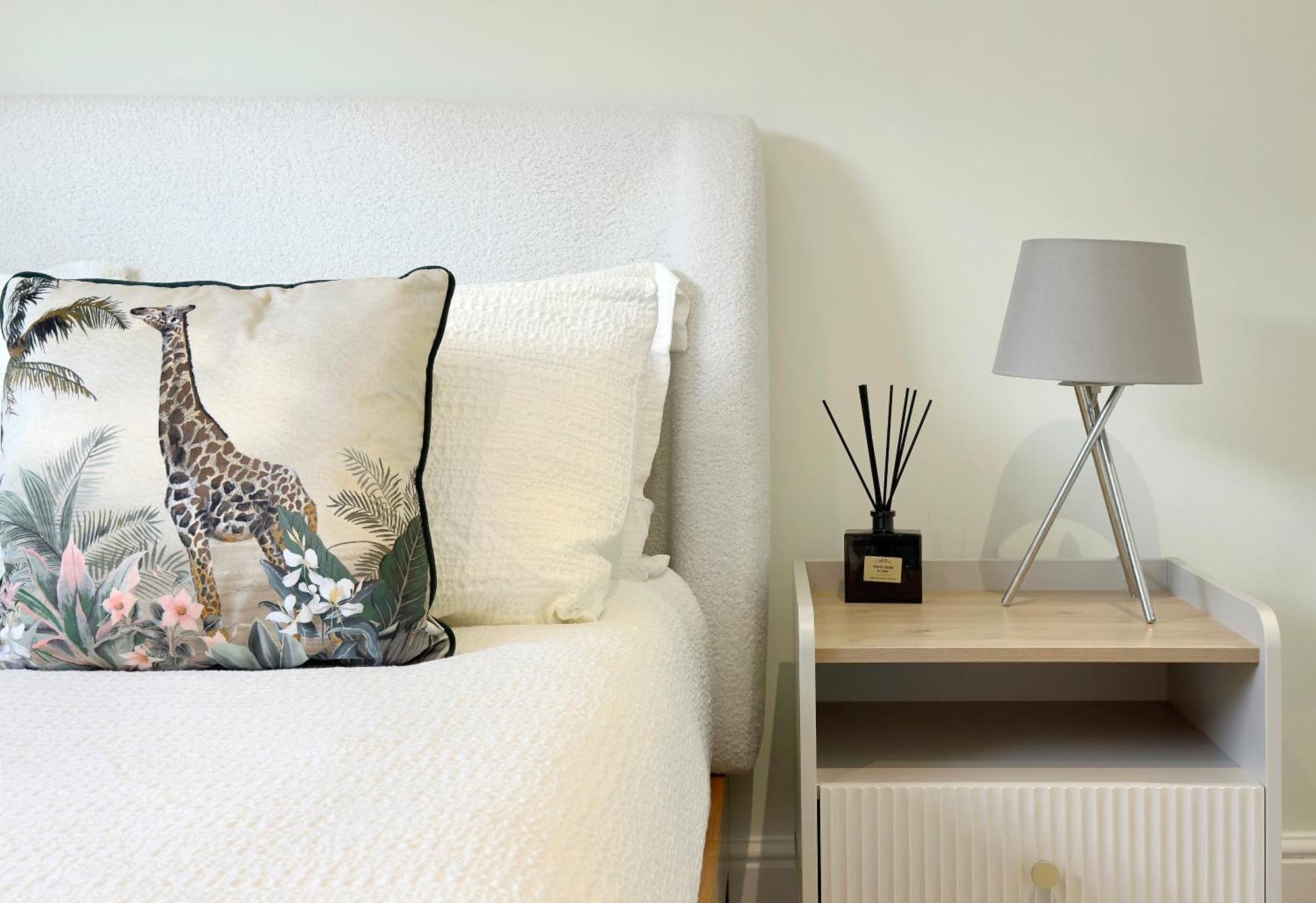 Cosy Flat 5 Min From Holland Park Station! London Apartment Ngoại thất bức ảnh