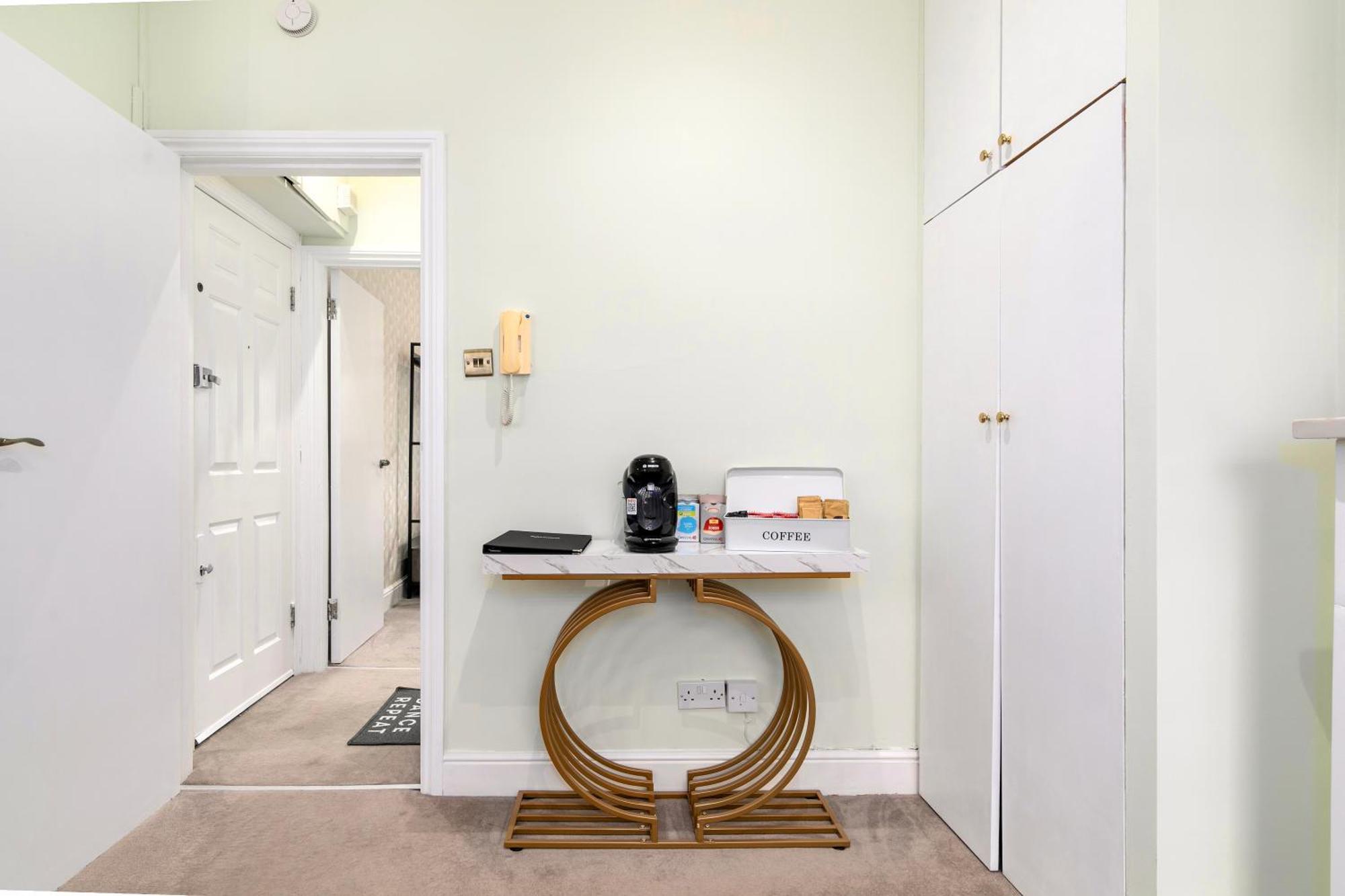 Cosy Flat 5 Min From Holland Park Station! London Apartment Ngoại thất bức ảnh