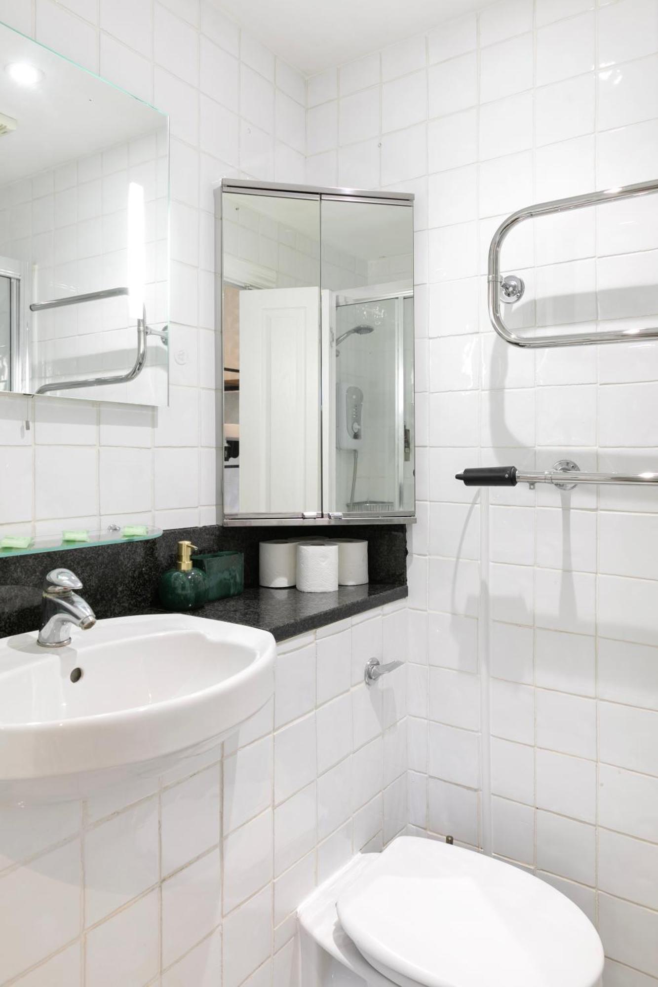 Cosy Flat 5 Min From Holland Park Station! London Apartment Ngoại thất bức ảnh